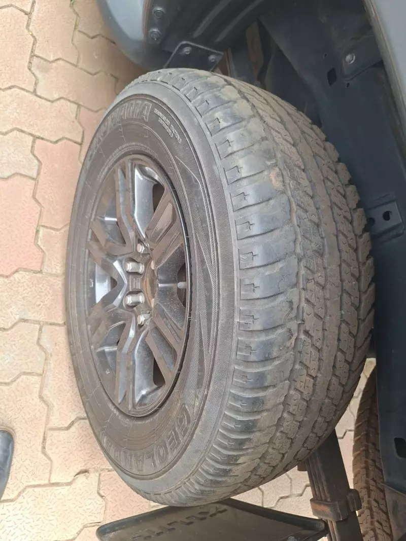 Toyota Hilux   - 2022