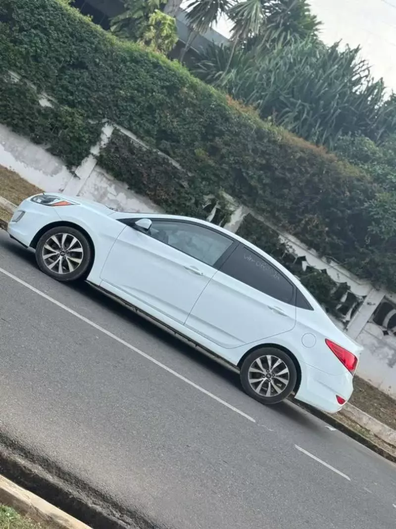 Hyundai Accent   - 2016