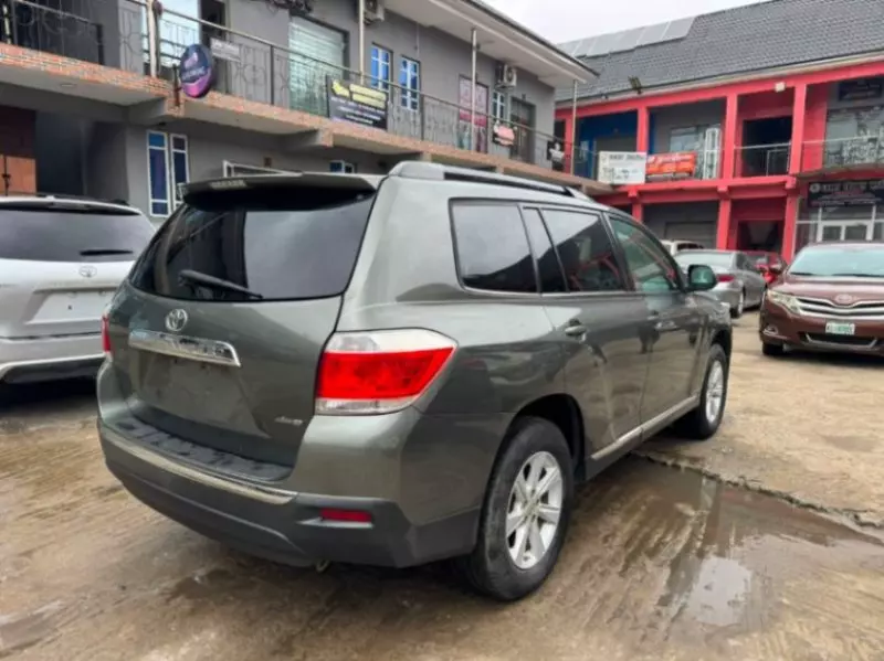 TOYOTA Highlander   - 2013