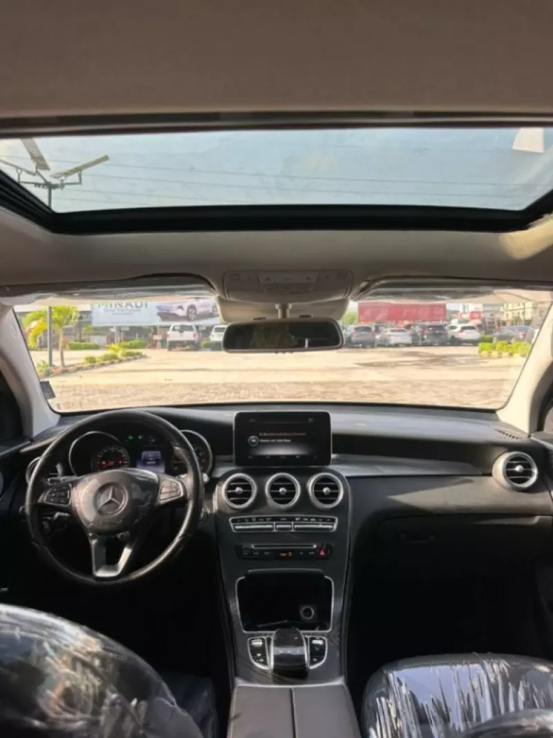 Mercedes-Benz GLC 300   - 2017