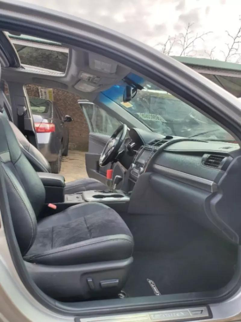 TOYOTA Camry - 2014