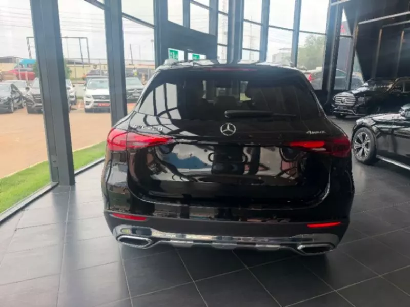 Mercedes-Benz GLC 200 - 2025
