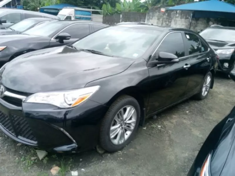 Toyota Camry   - 2016