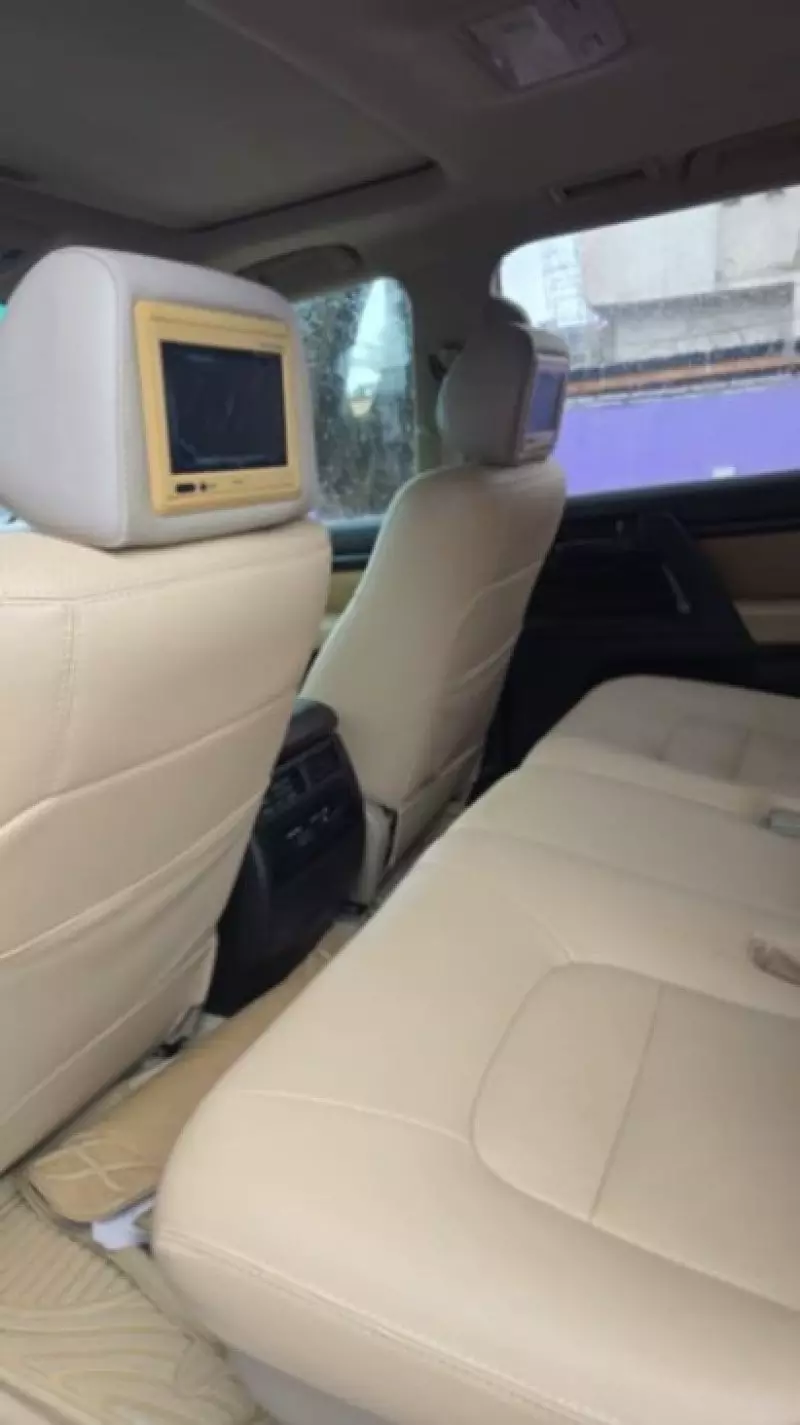 TOYOTA LANDCRUISER GR-S   - 2011