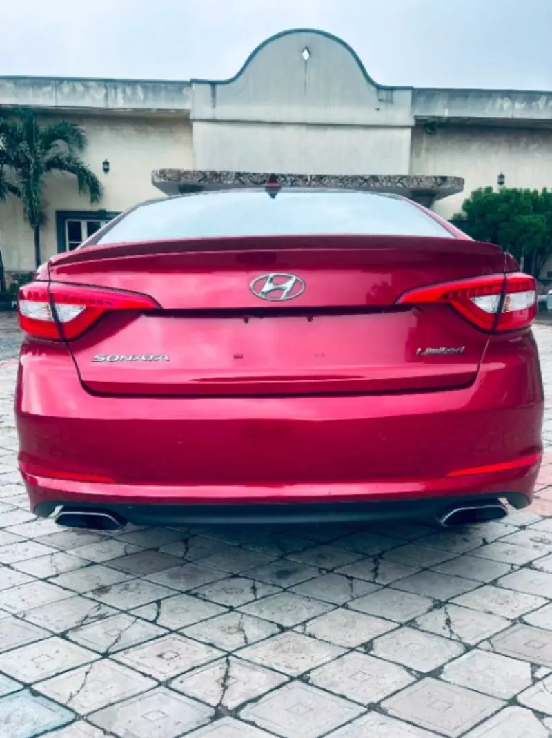 Hyundai Sonata   - 2017