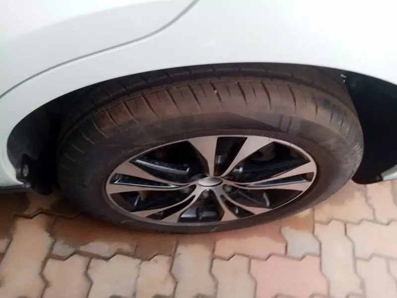Toyota Harrier   - 2016