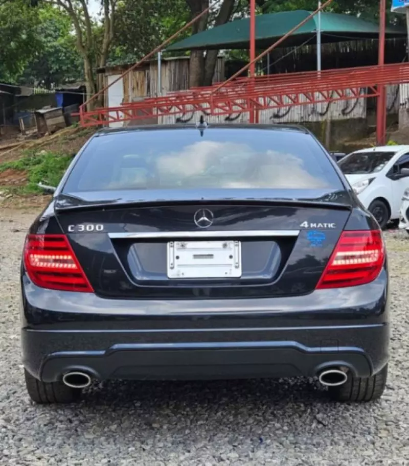 Mercedes-Benz C 300   - 2013