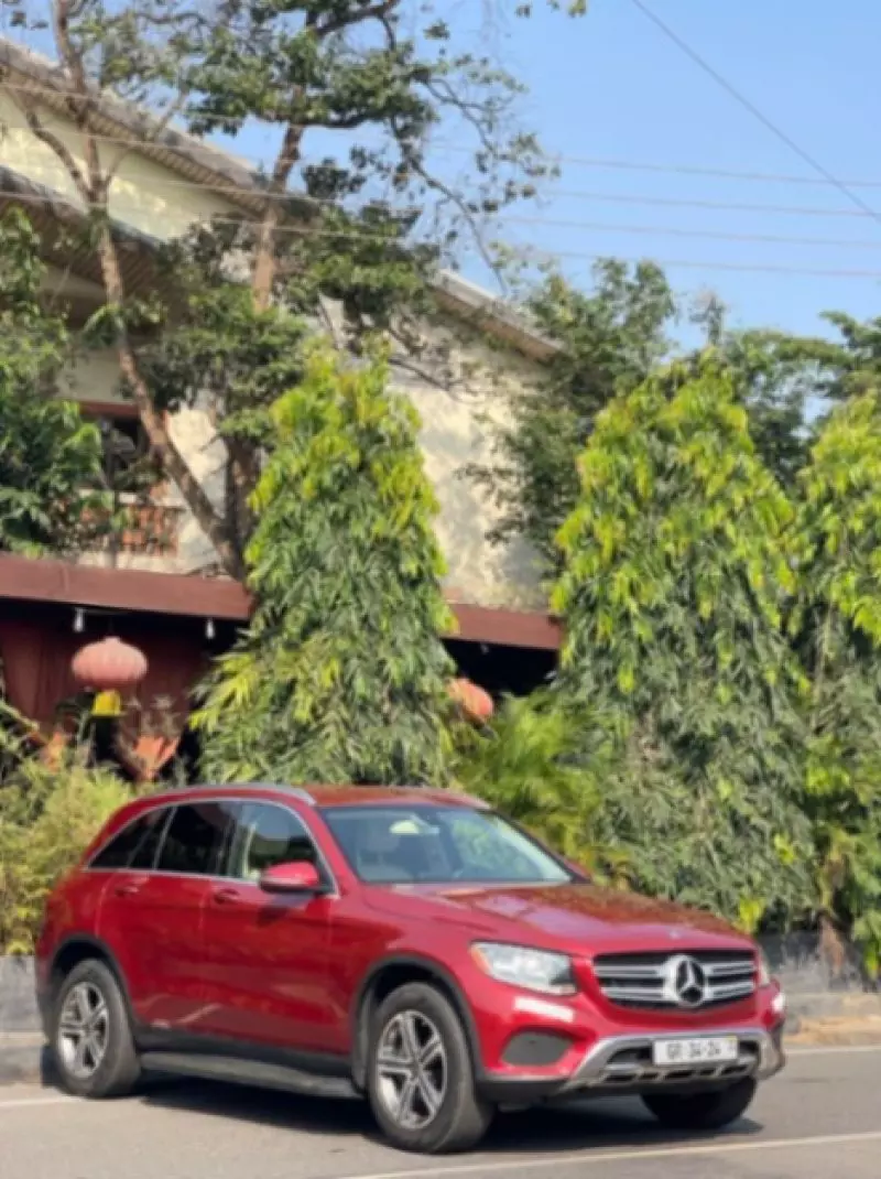 Mercedes-Benz GLC 300   - 2019