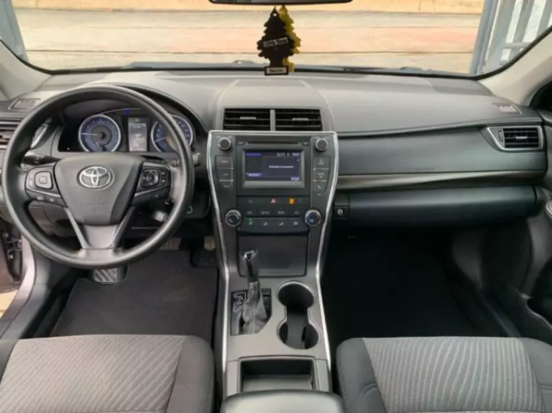 Toyota Camry - 2017