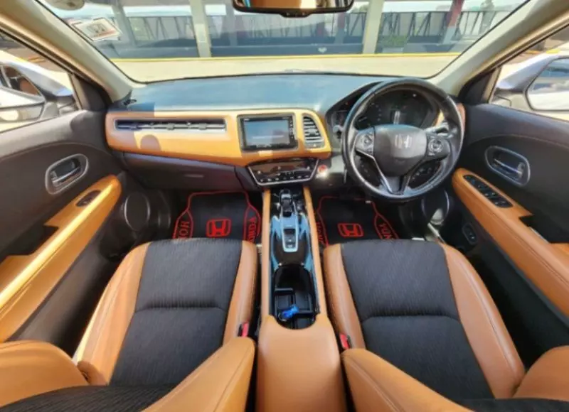 Honda Vezel    - 2018