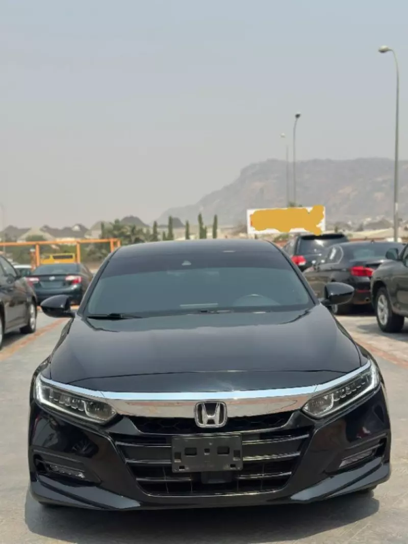 Honda Accord   - 2020