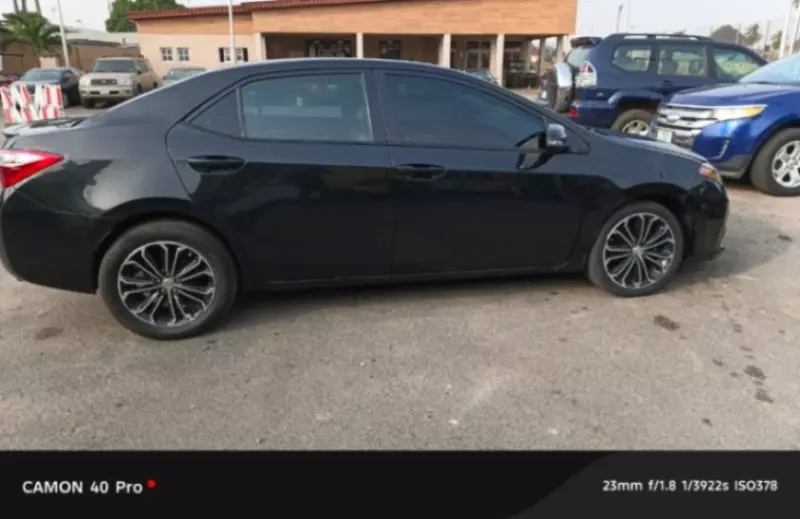 Toyota Corolla - 2015