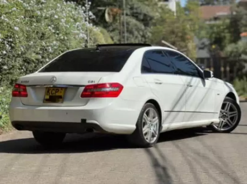 Mercedes-Benz E250   - 2010