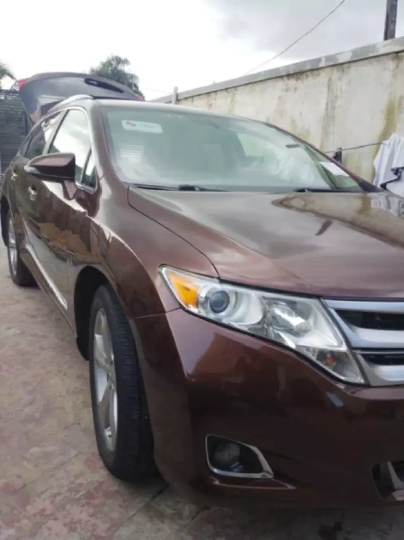 TOYOTA Venza   - 2013