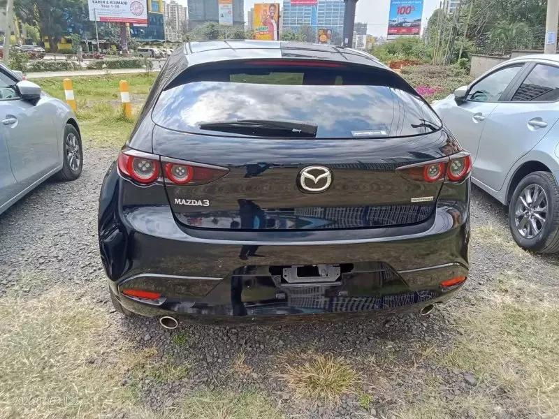 Mazda 3   - 2019