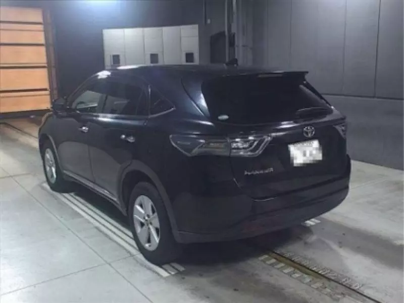 Toyota Harrier   - 2016