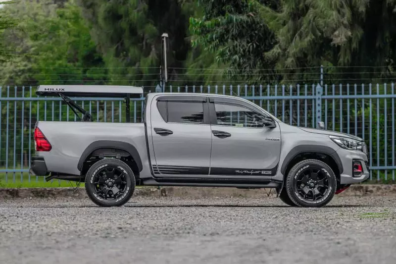 TOYOTA Hilux - 2019