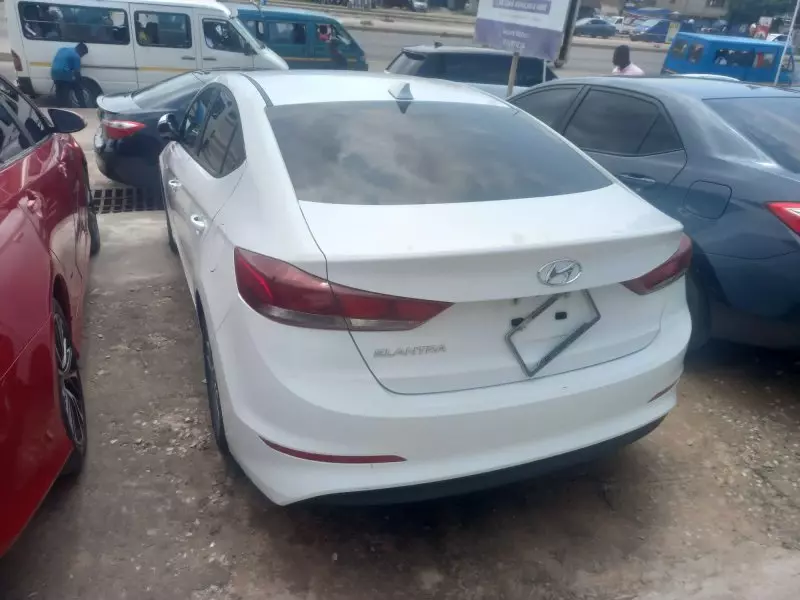 Hyundai Elantra   - 2017