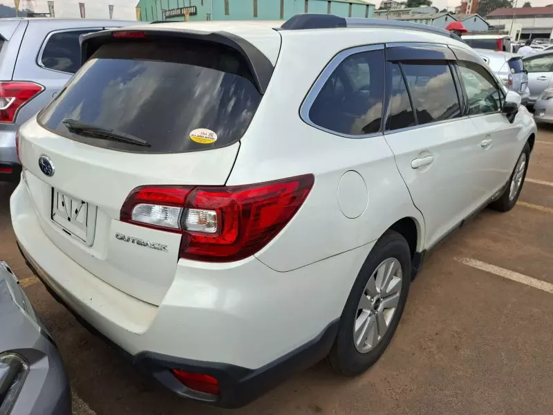 Subaru Outback   - 2014