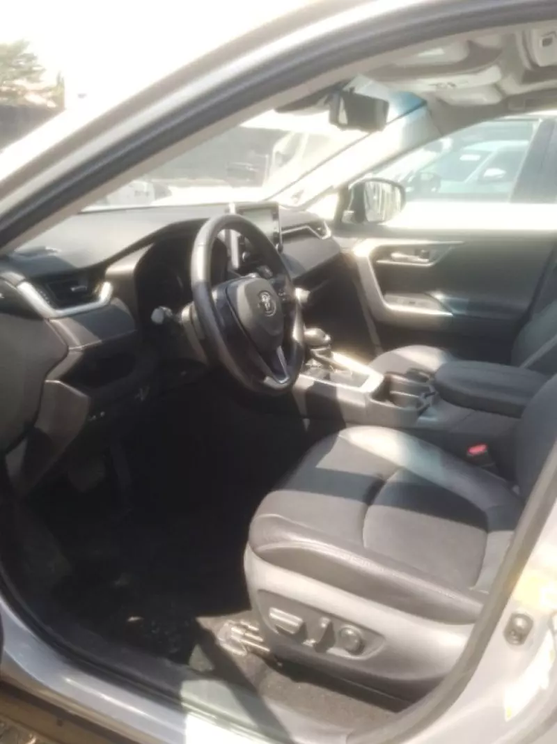 Toyota RAV 4   - 2019