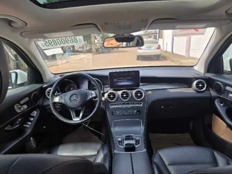 Mercedes-Benz GLC 300   - 2016