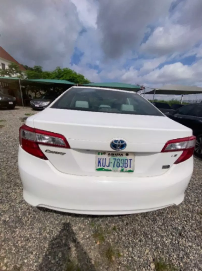 TOYOTA Camry - 2014
