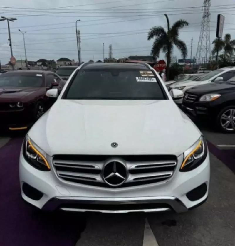 Mercedes-Benz GLC 300   - 2017