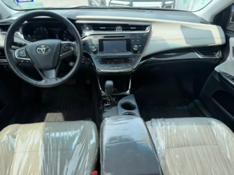 Toyota Avalon - 2013