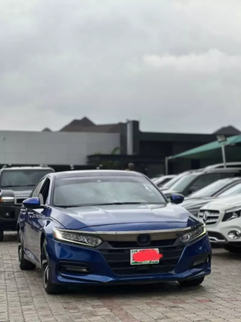 Honda Accord   - 2018