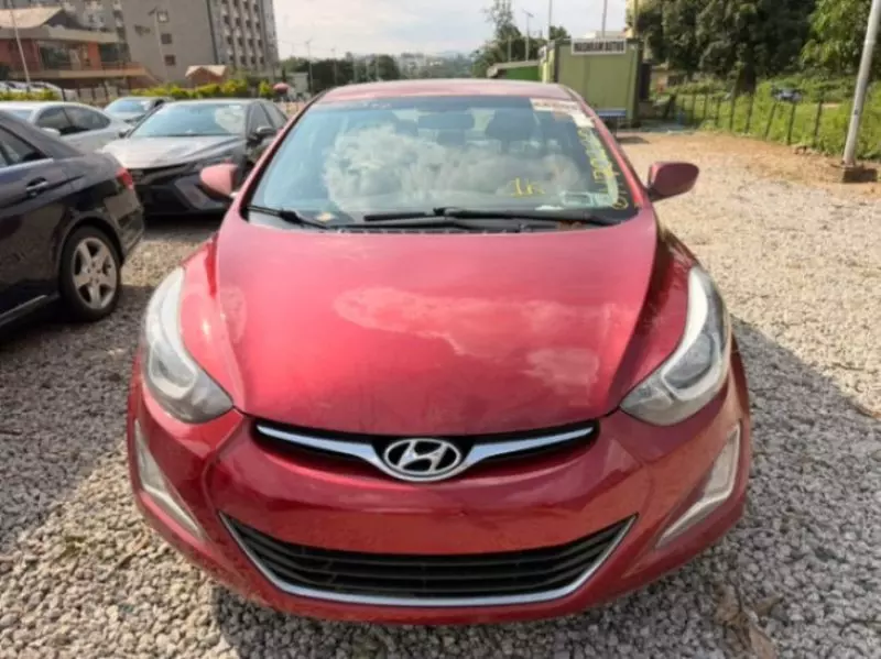 Hyundai Elantra   - 2016