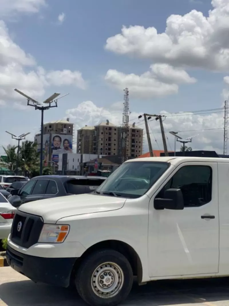 Nissan NV   - 2013