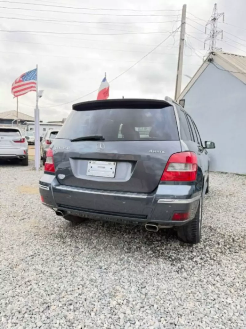 Mercedes-Benz GLK-Class   - 2010