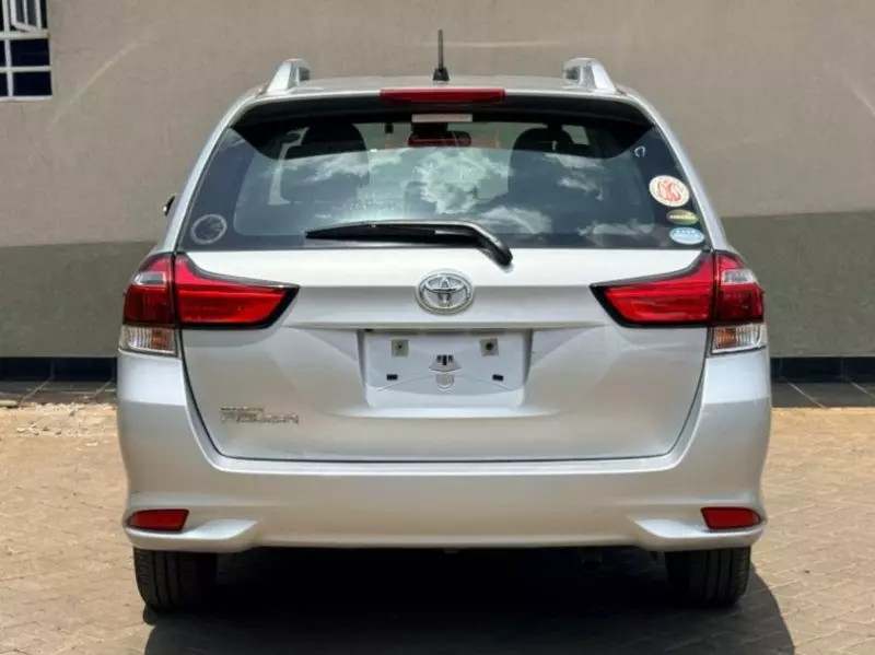 Toyota Fielder    - 2018