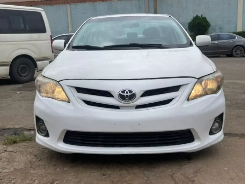 Toyota Corolla   - 2011