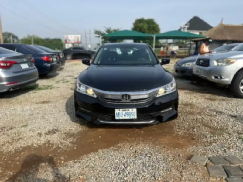 Honda Accord   - 2016
