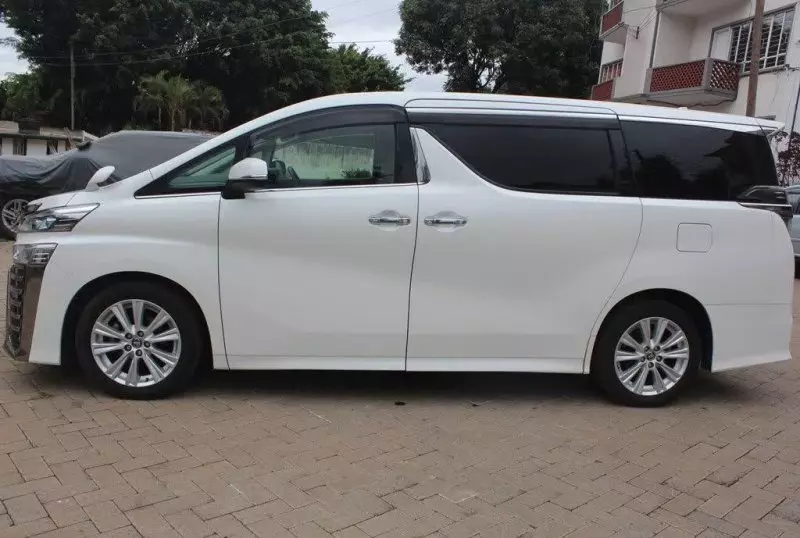 TOYOTA Vellfire    - 2019