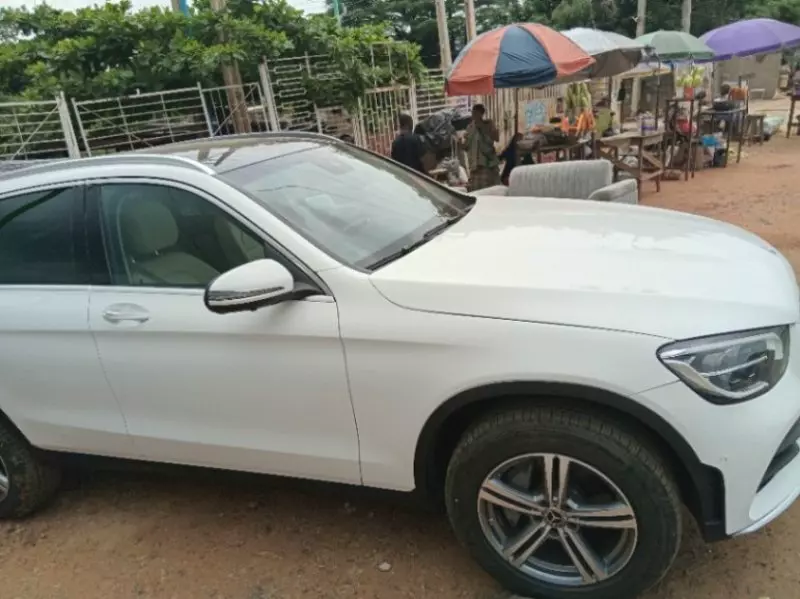 Mercedes-Benz Glc-class   - 2022