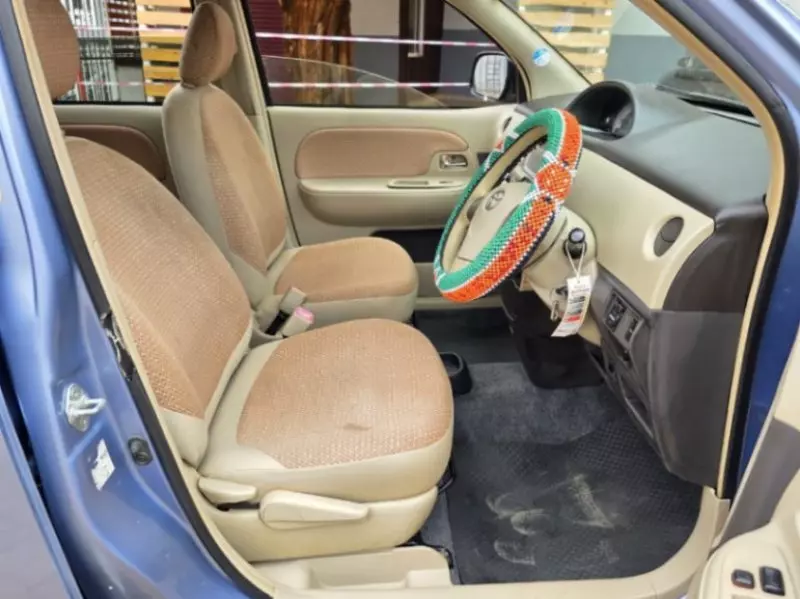 Toyota Sienta   - 2014