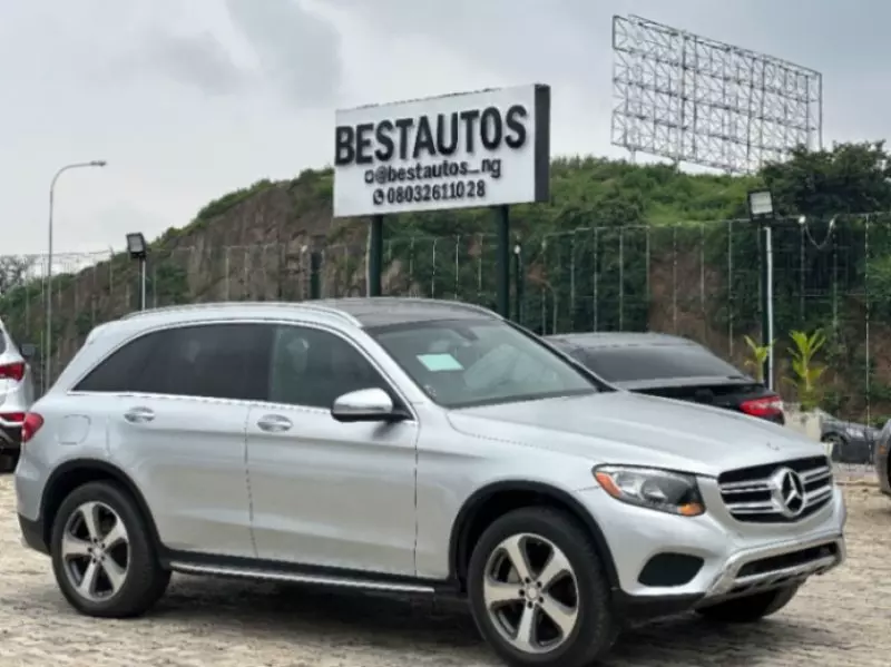 Mercedes-Benz GLC 300 - 2016
