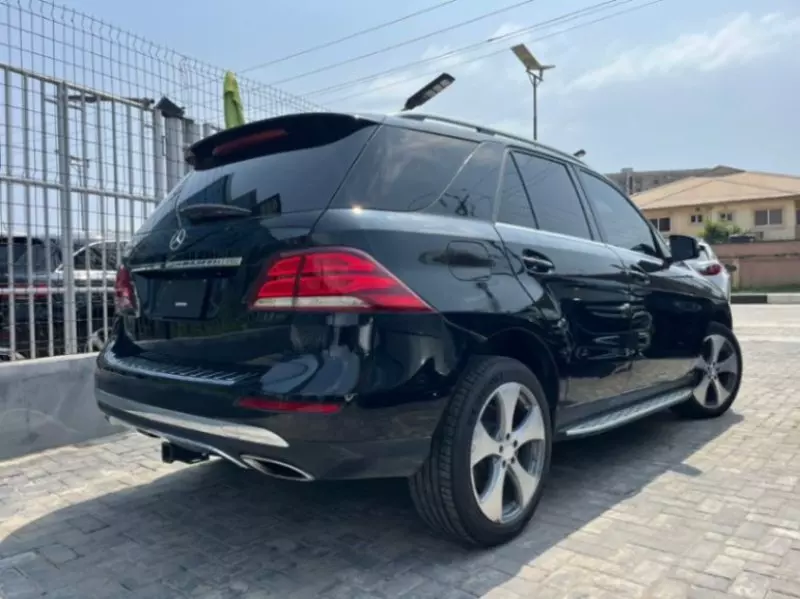 Mercedes-Benz GLE 350   - 2017