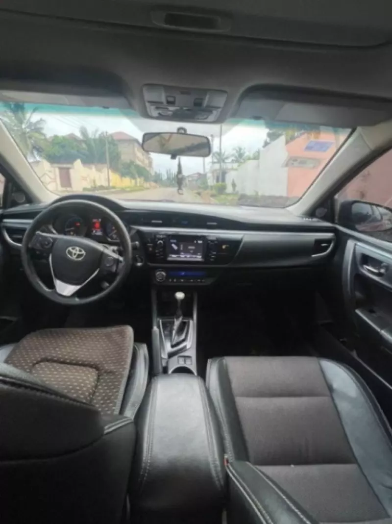 Toyota Corolla   - 2015
