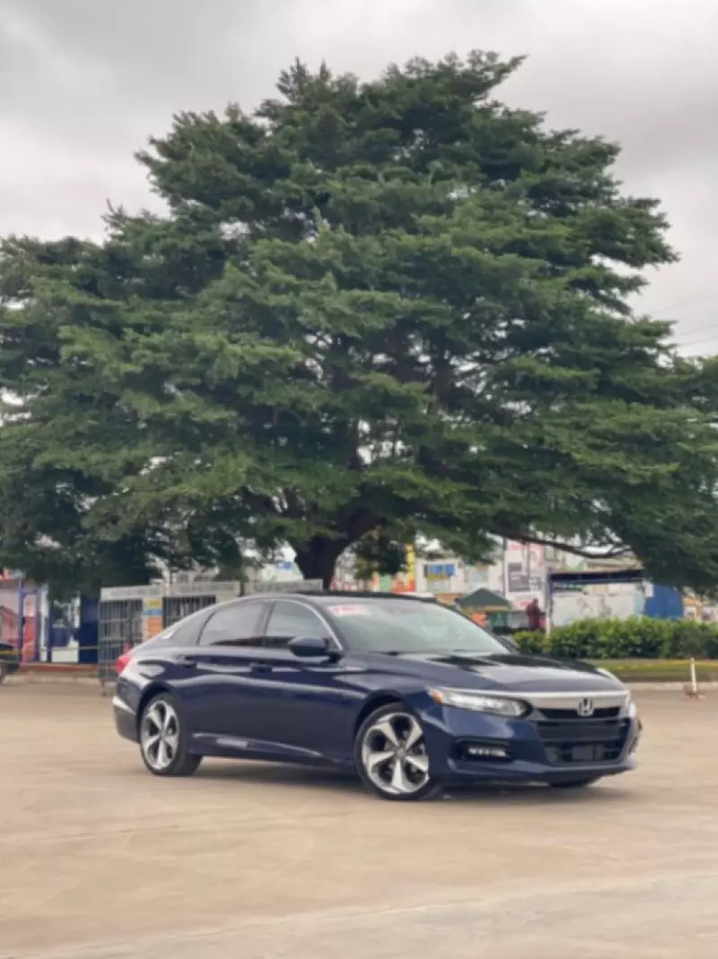 Honda Accord   - 2018