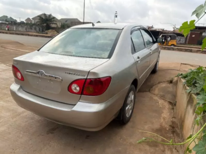 TOYOTA Corolla - 2003