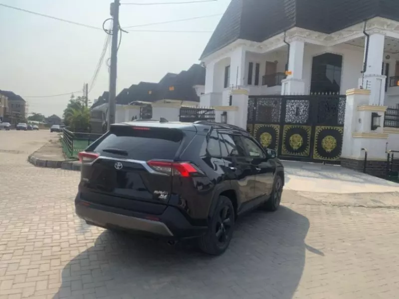 Toyota RAV4   - 2022