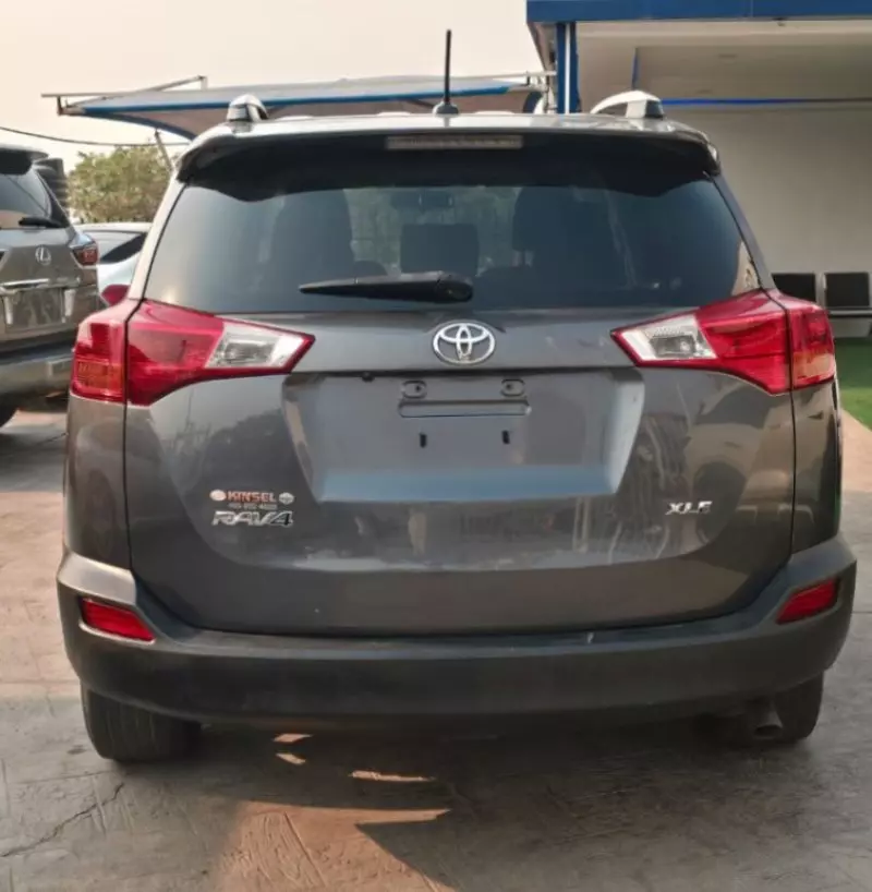 Toyota RAV4   - 2015