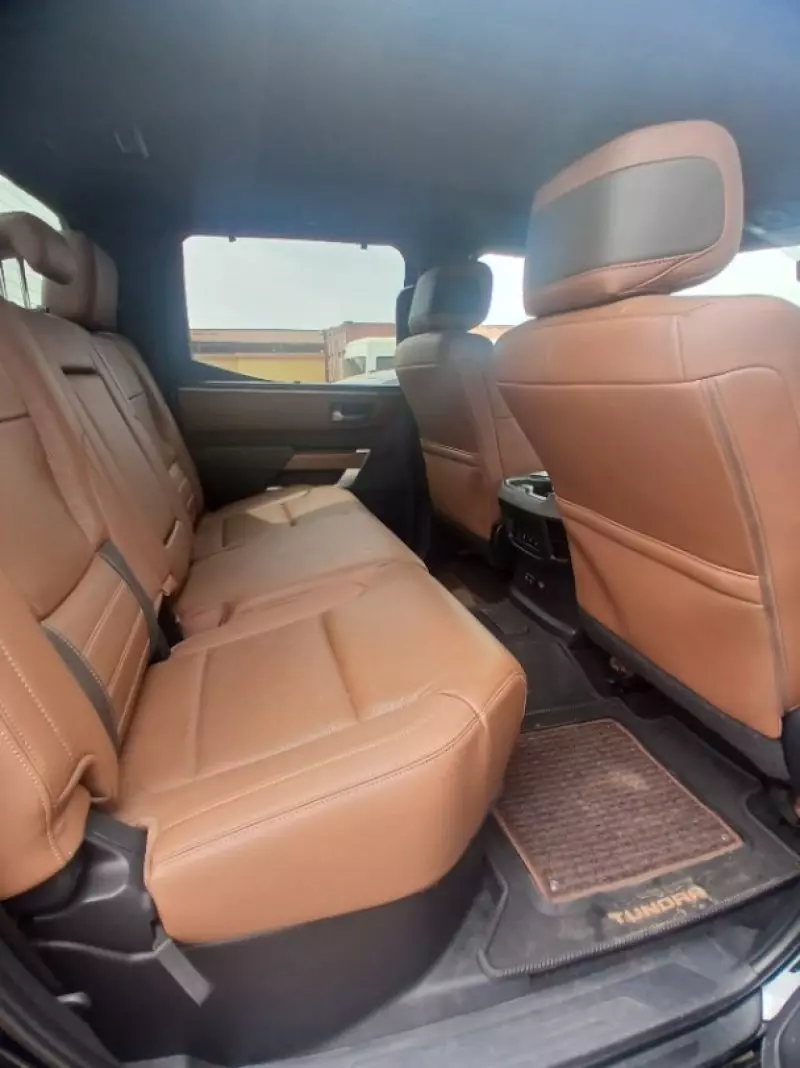 TOYOTA Tundra   - 2022