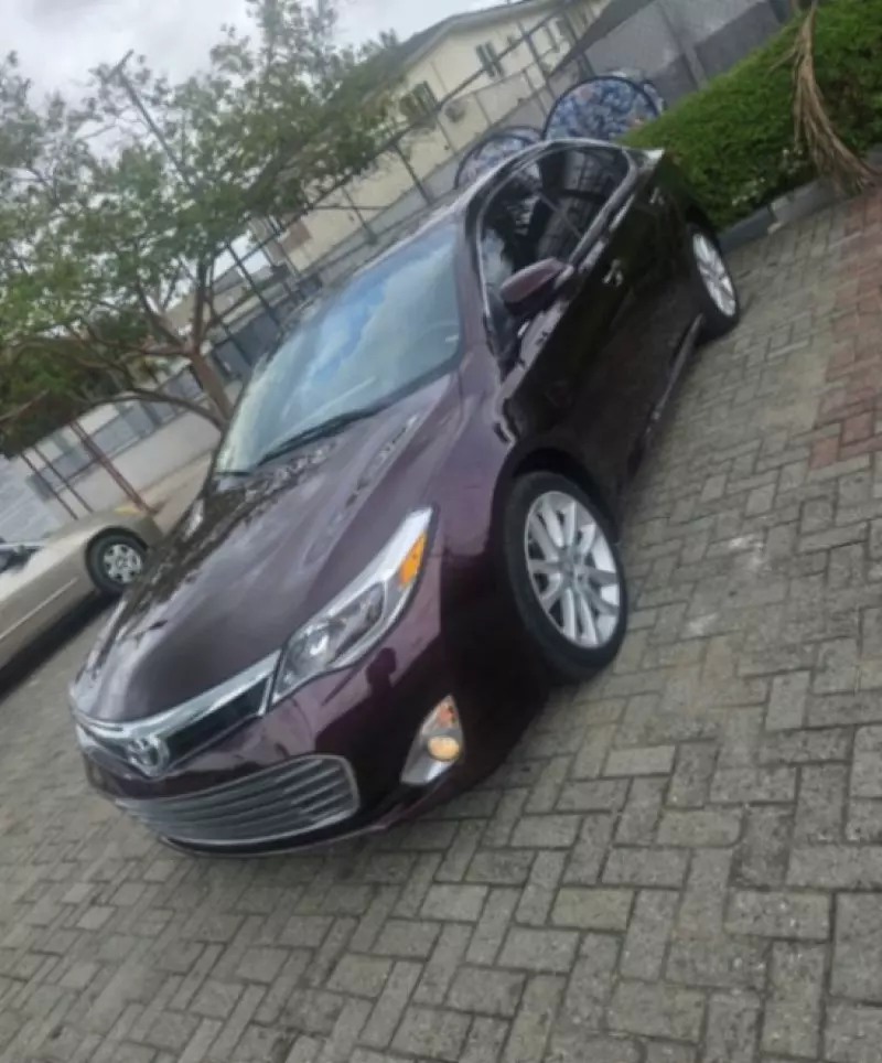 TOYOTA Avalon   - 2013