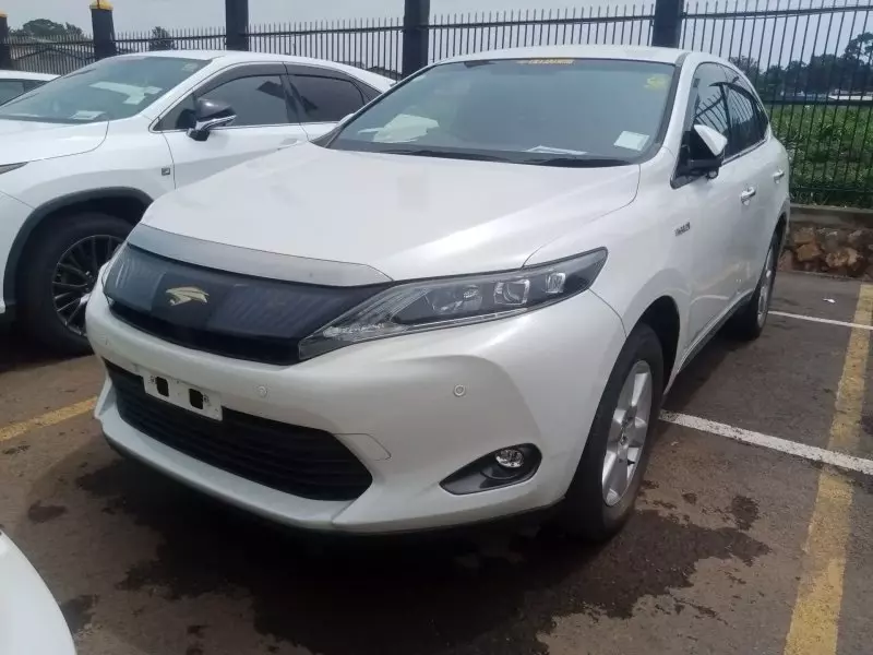 Toyota Harrier hybrid    - 2015