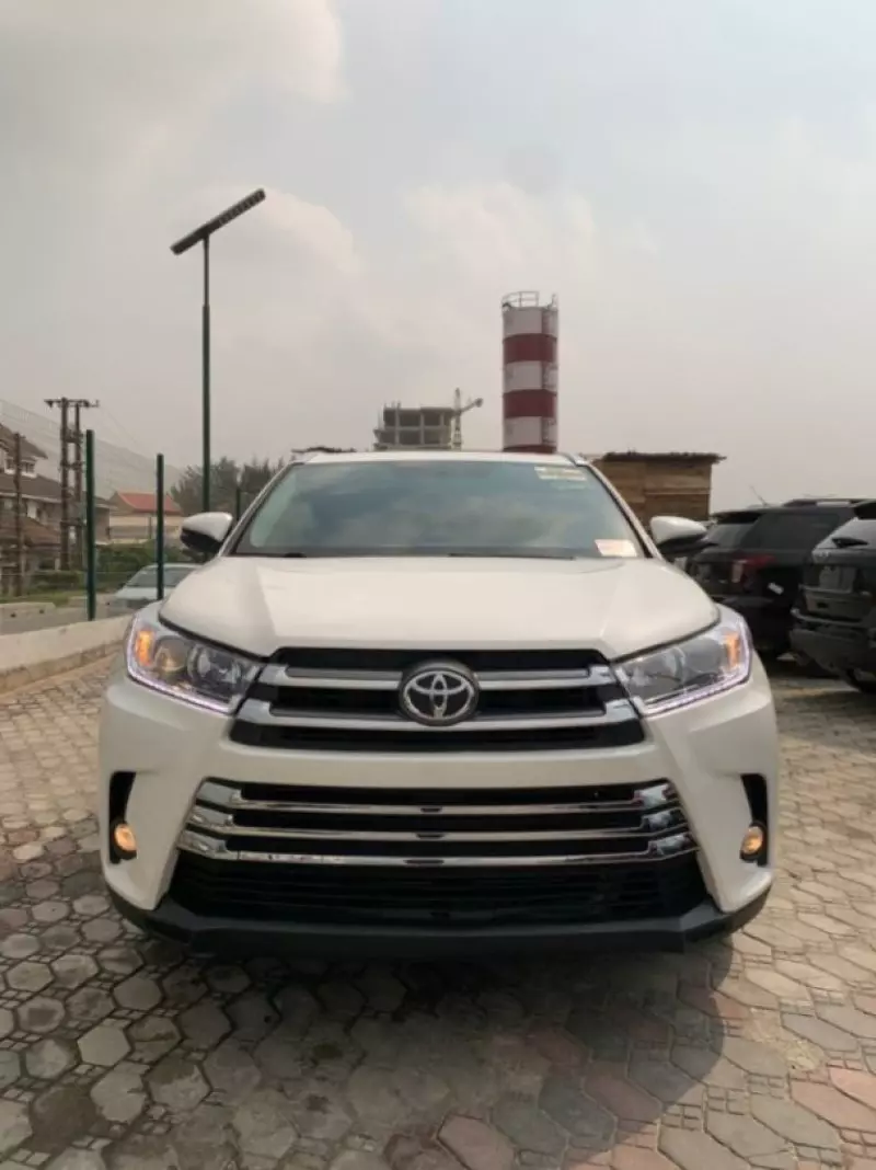 TOYOTA Highlander   - 2015