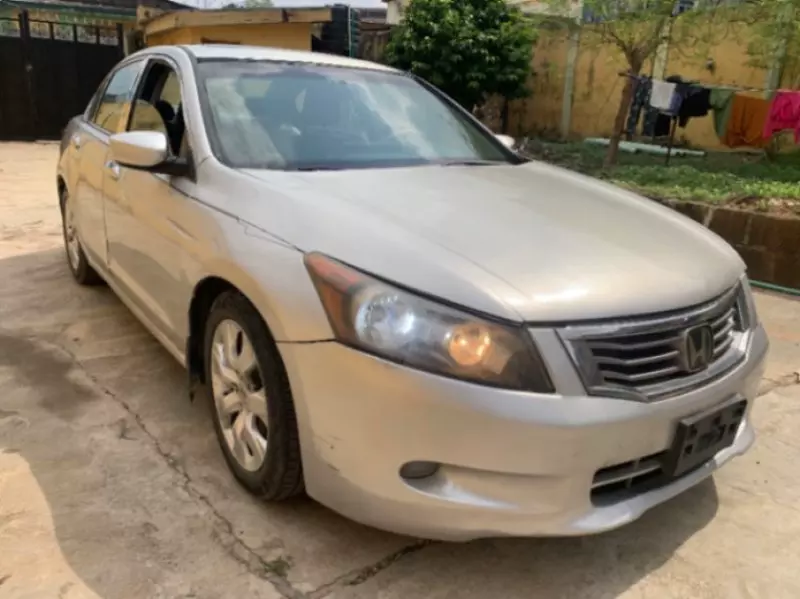 Honda Accord   - 2009